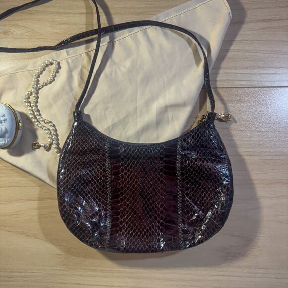 Vintage 80s/90s Exotic Skin Crescent Shoulder Bag - Dark Burgundy Reptile Print - Picture 2 of 4